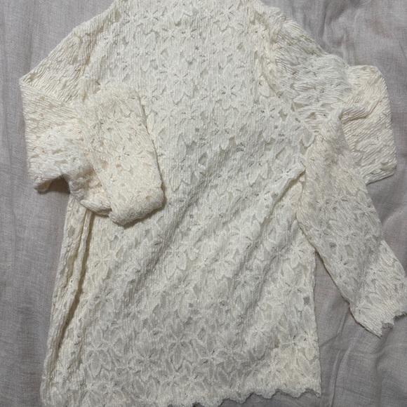 Cream Lace mock turtleneck - Picture 4 of 5